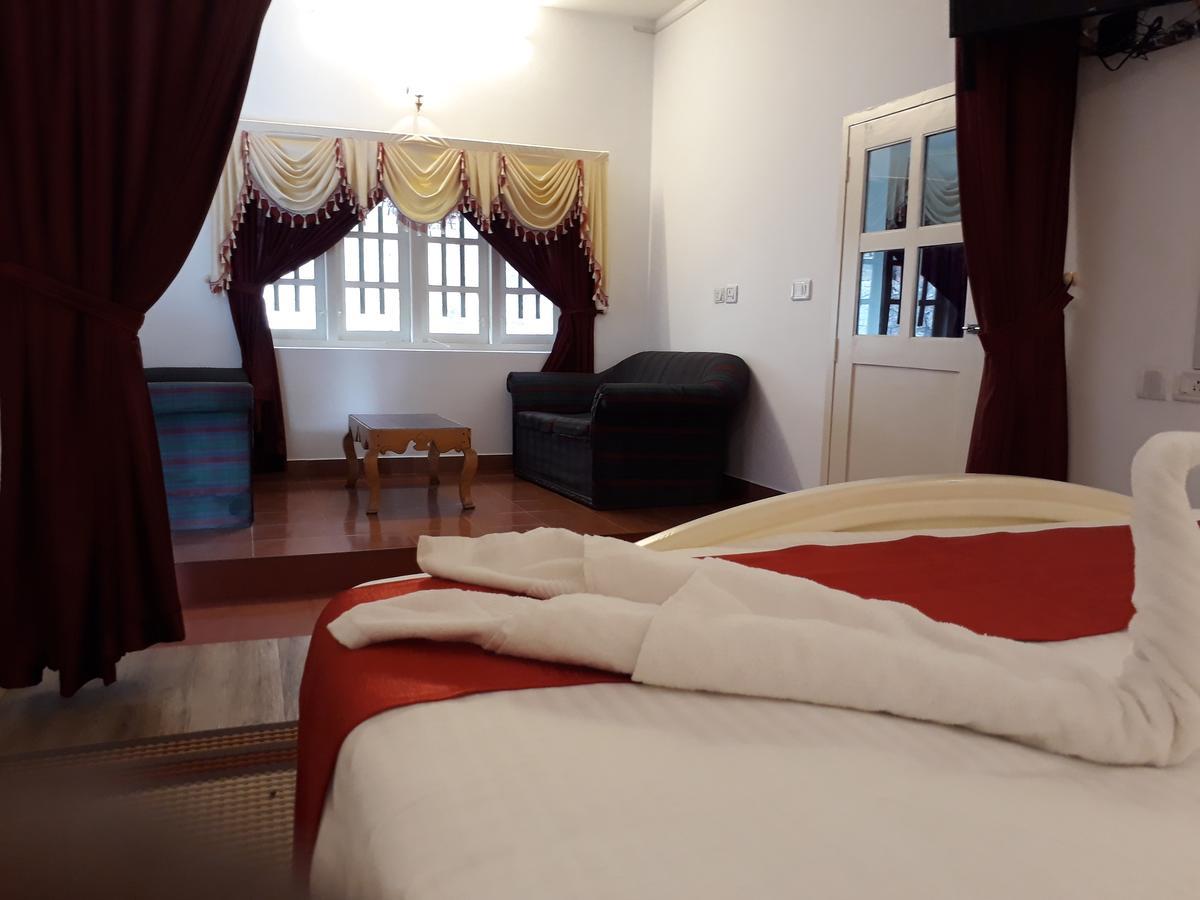 Golden Green Hotel Munnar Ngoại thất bức ảnh