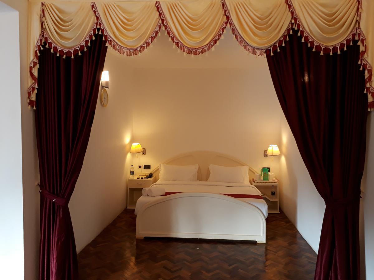Golden Green Hotel Munnar Ngoại thất bức ảnh