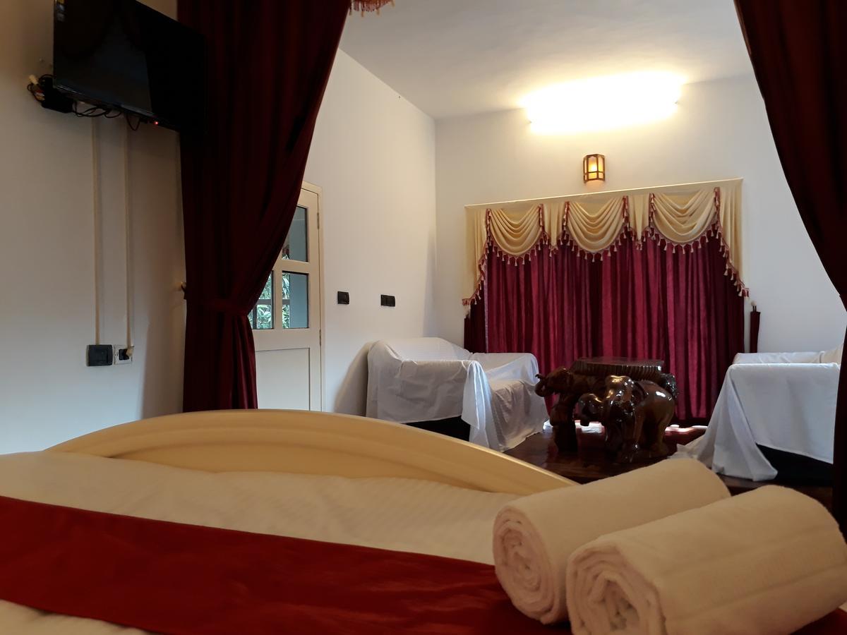 Golden Green Hotel Munnar Ngoại thất bức ảnh